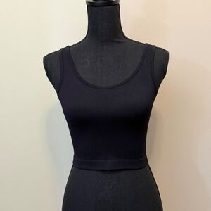 NEW OQQ Women M Ribbed Crop Tank Top Black Seamless Athletic Camisole Gym 0580
